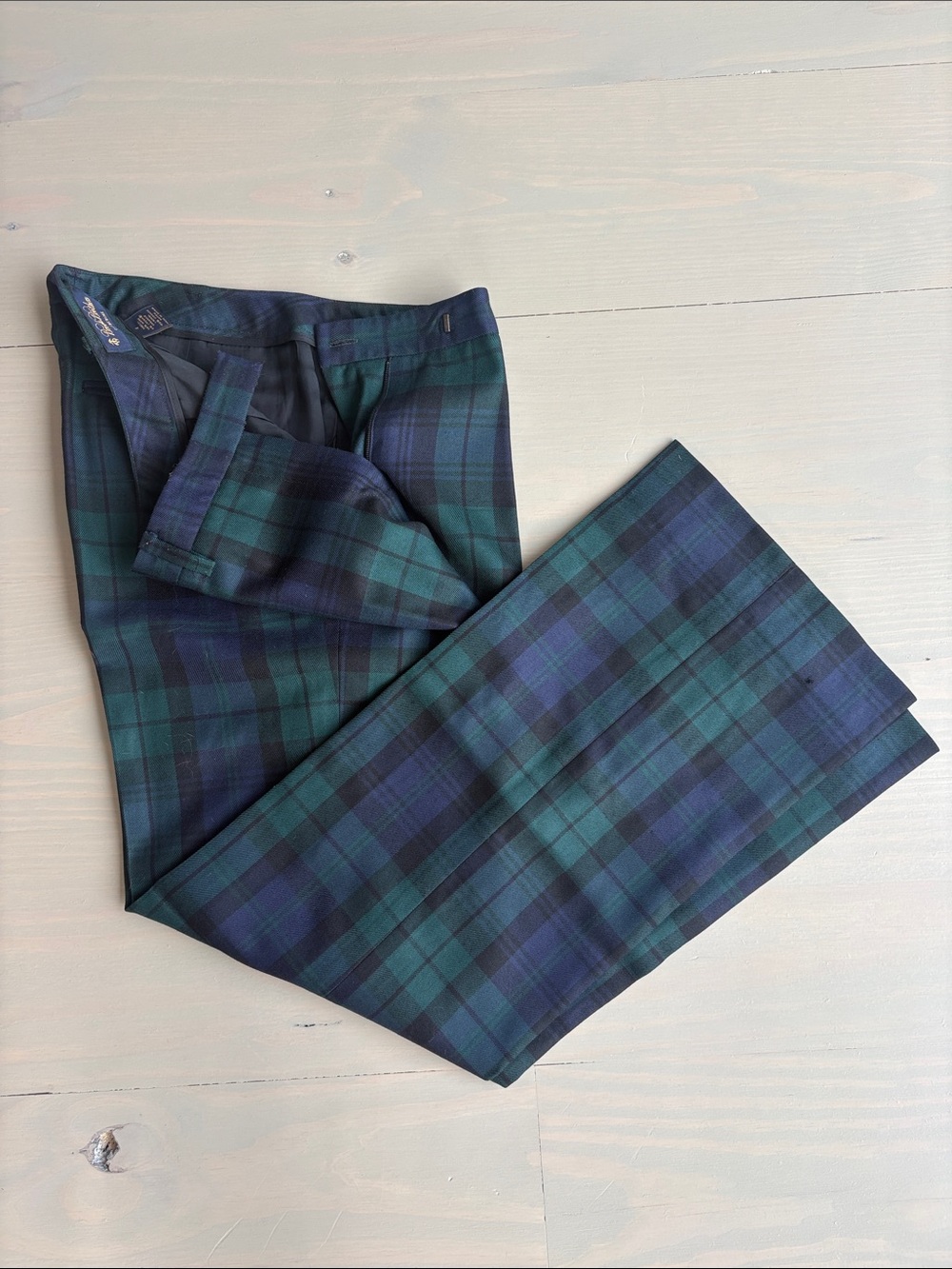 Brooks Brothers Black Watch Tartan Plaid Pants in Navy & Green. Lined